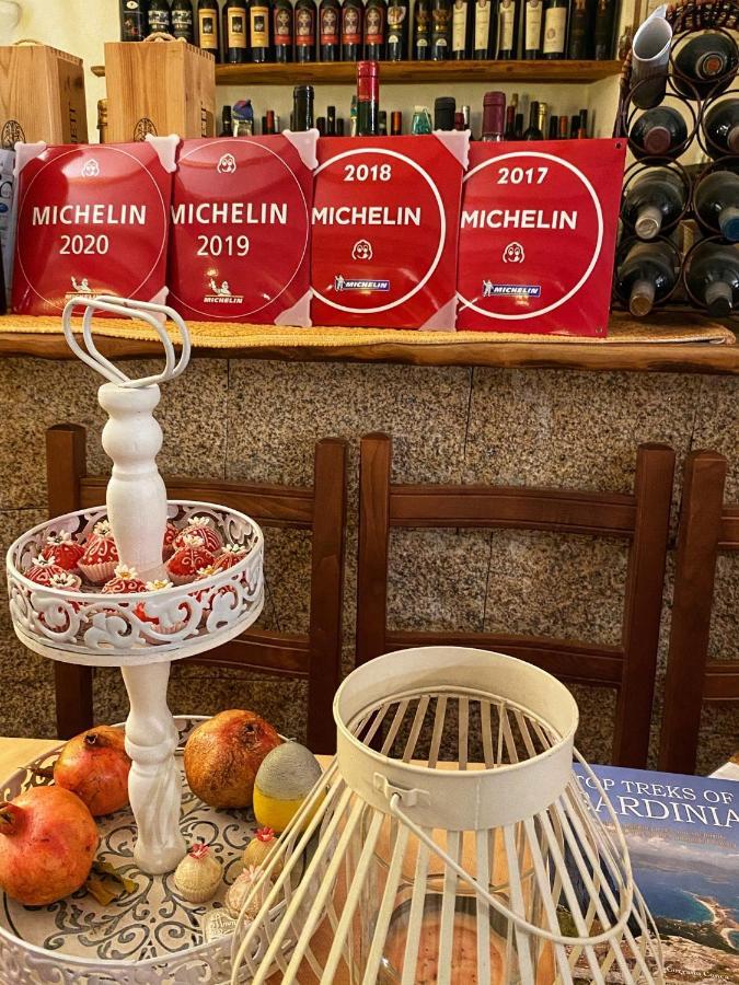 Locanda Tipica Sa Corte โอเลียนา ภายนอก รูปภาพ