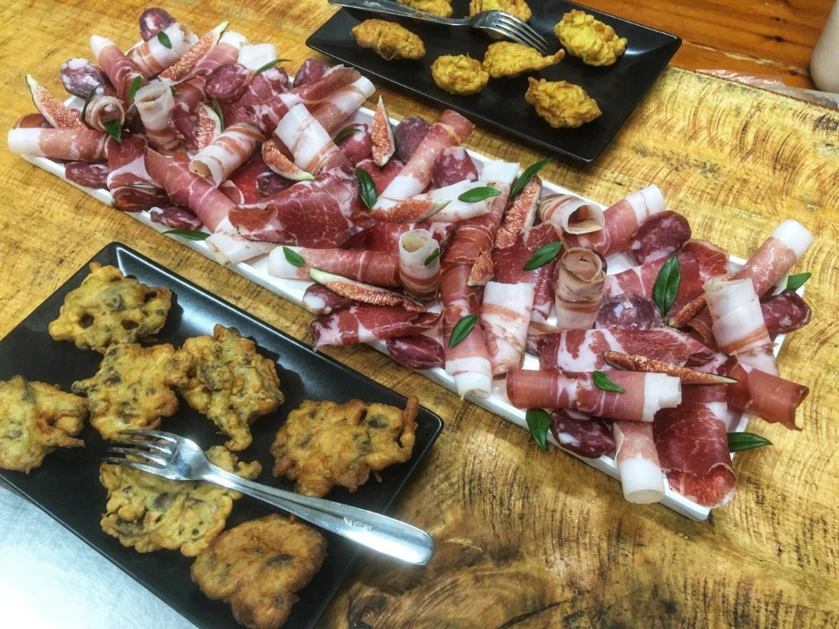 Locanda Tipica Sa Corte โอเลียนา ภายนอก รูปภาพ