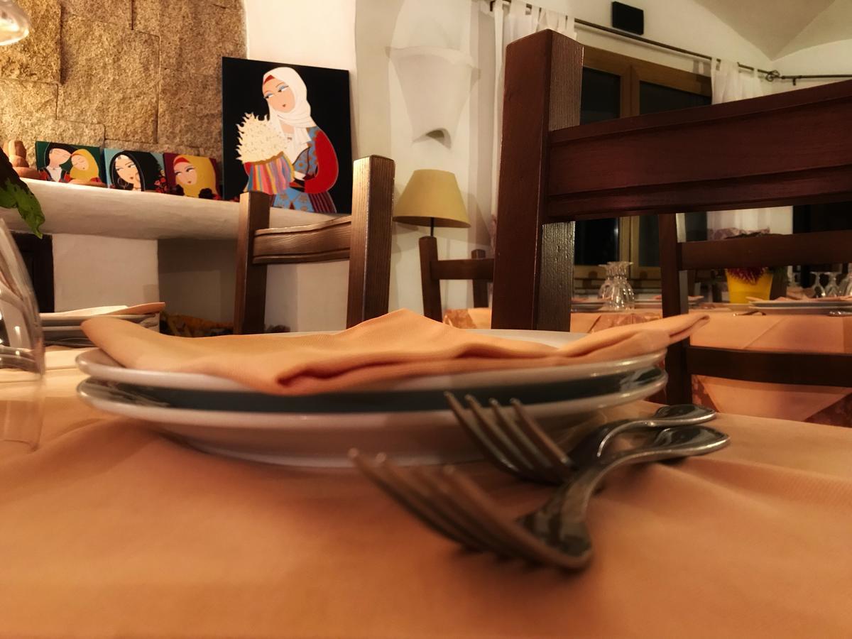 Locanda Tipica Sa Corte โอเลียนา ภายนอก รูปภาพ